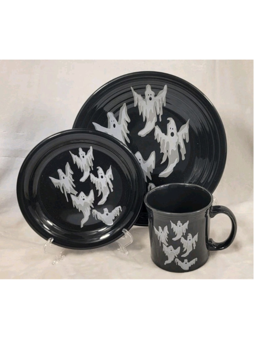 Fiesta Halloween Ghosts Mug & Plates Set Slate Gray White Ghost Fiestaware